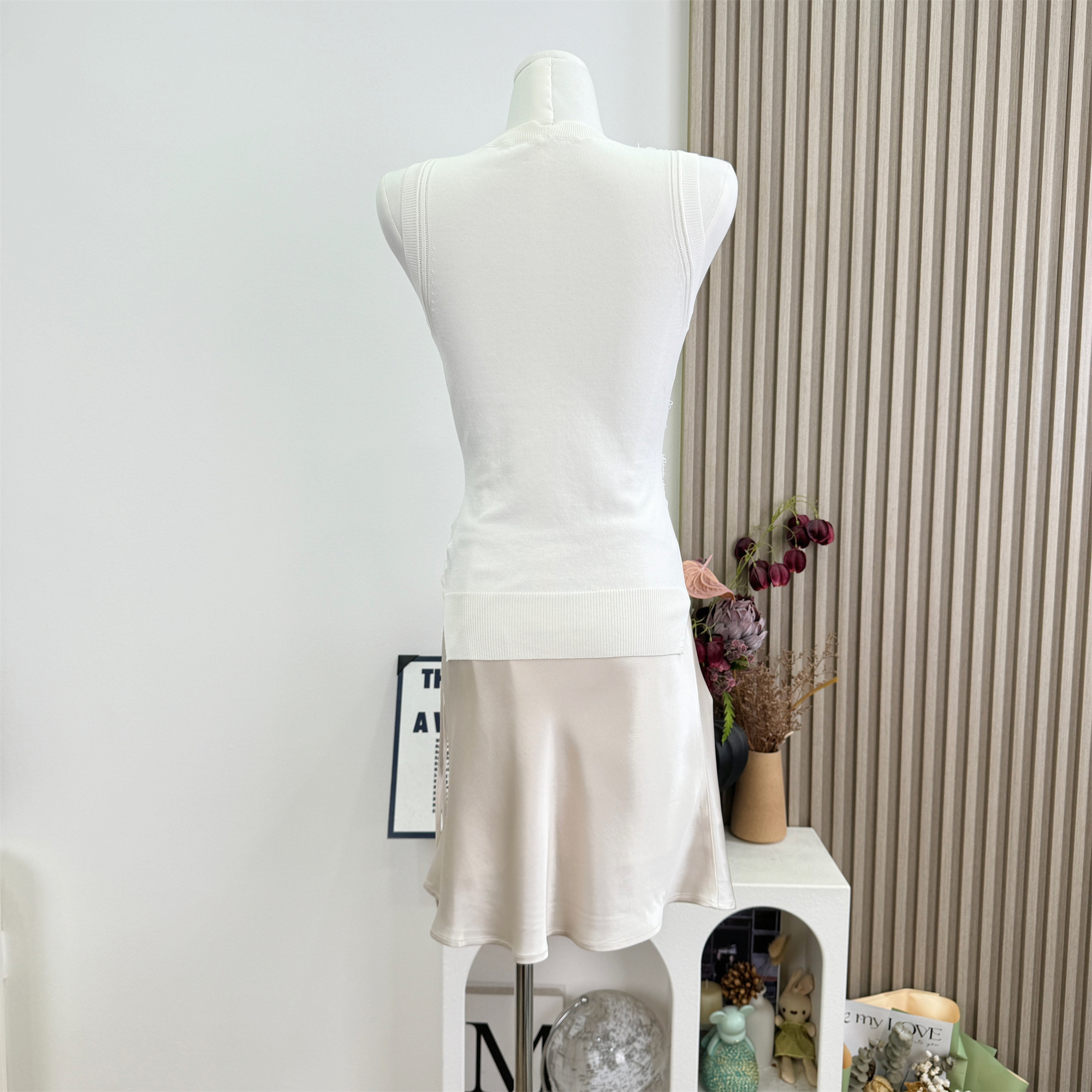 Hotdog Spicy Lace Sleeveless Camisole Top for Women - Image 4
