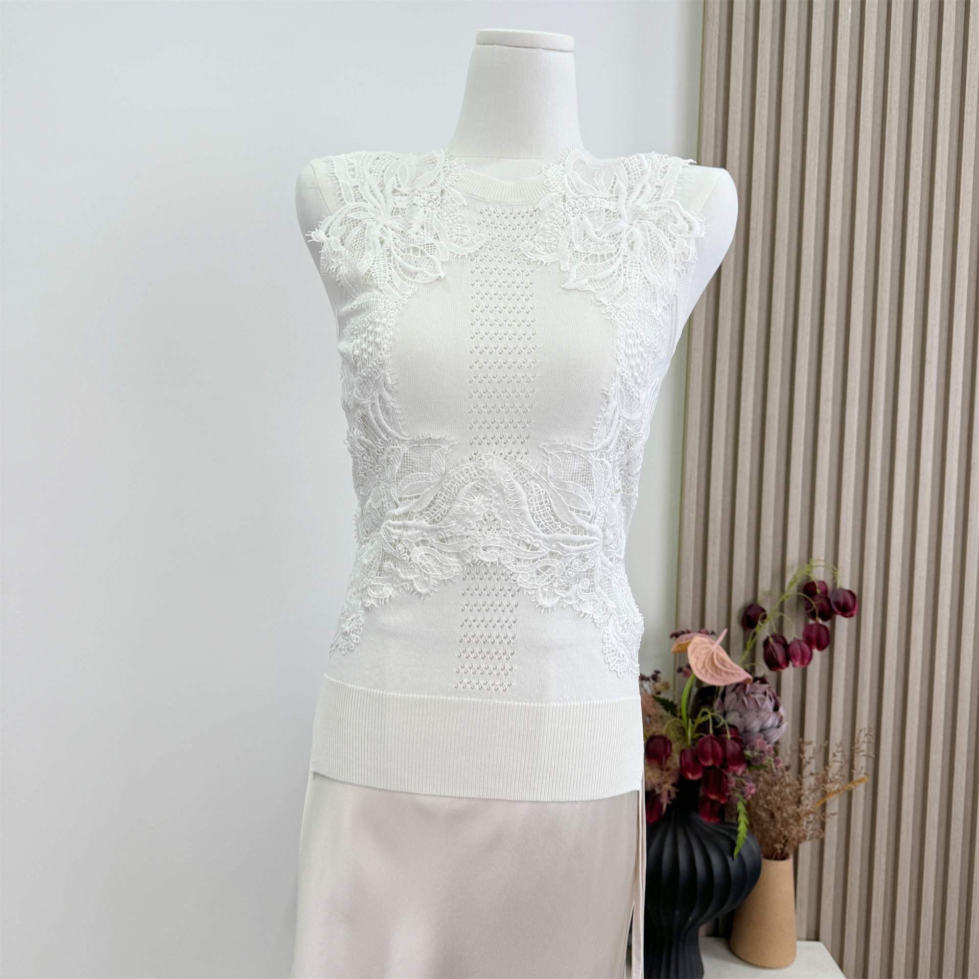 Hotdog Spicy Lace Sleeveless Camisole Top for Women - Image 5
