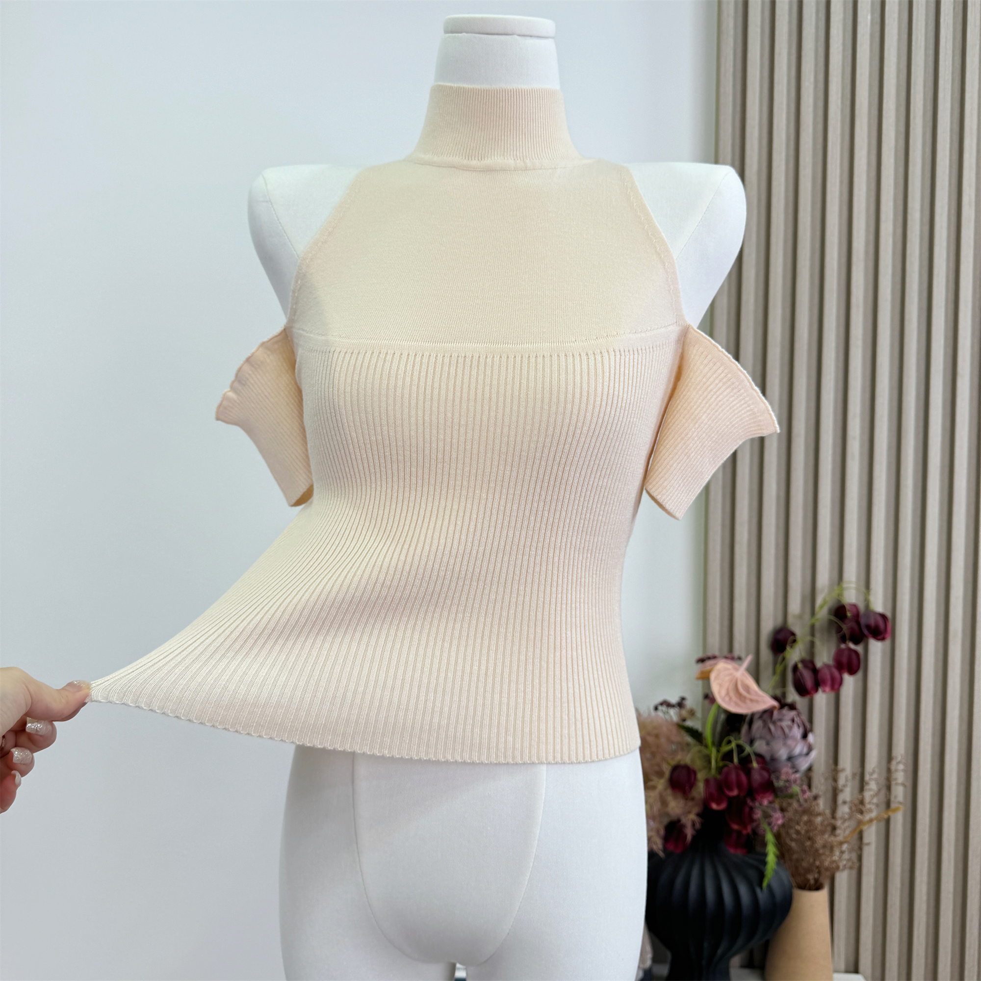Women's Off-Shoulder Halter Semi-Sheer High-Stretch Top - Image 3