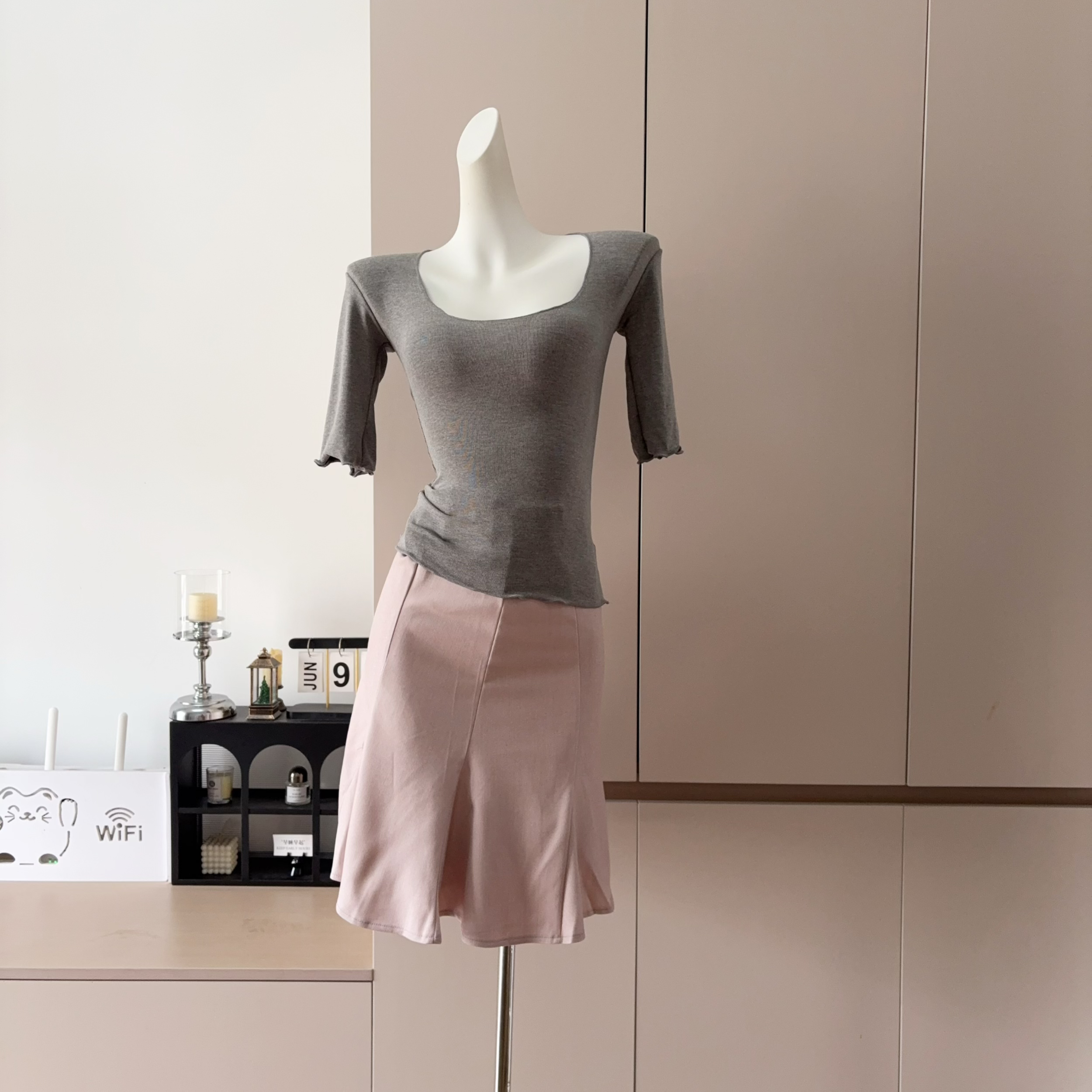 Women's Summer Two-Piece Set Slim Fit Short Sleeve T-Shirt and Bodycon Skirt - Image 2