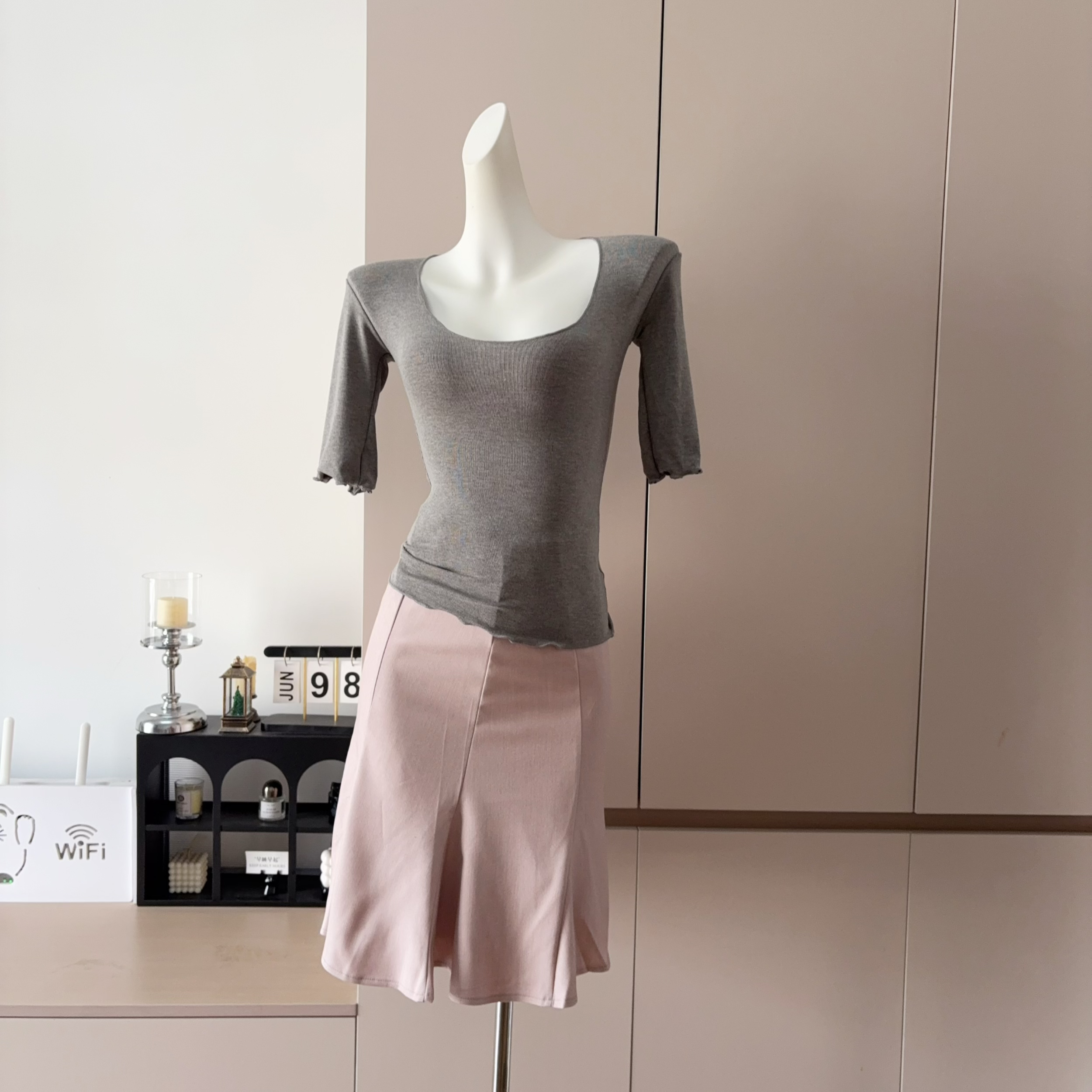 Women's Summer Two-Piece Set Slim Fit Short Sleeve T-Shirt and Bodycon Skirt - Image 5