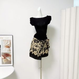 Elegant Black Floral Commuter Set: Summer Smart Top and Skirt