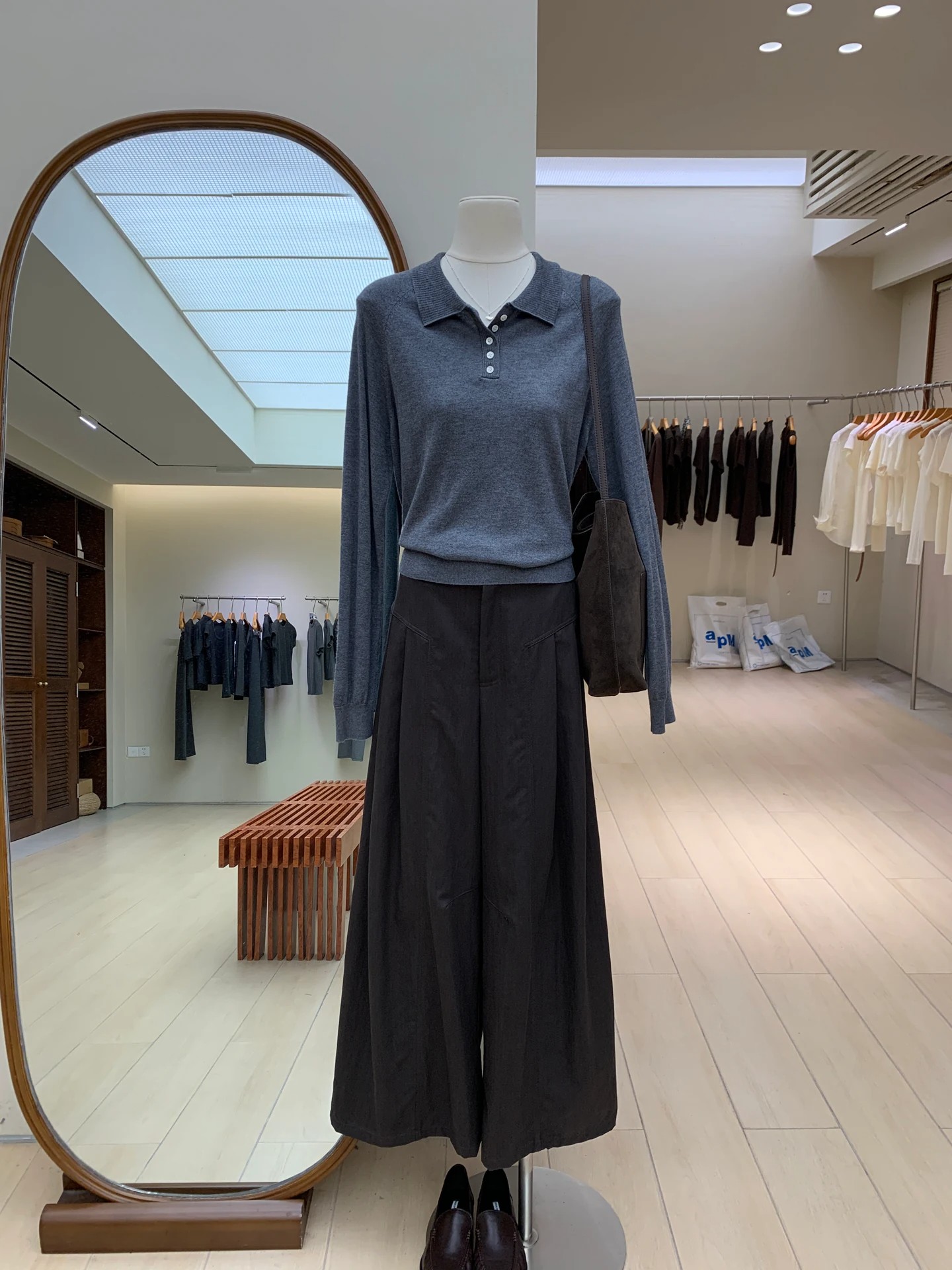 Women's Polo Collar Long Sleeve Knit Top Solid Color Loose Casual Commuter Base Layer - Image 3