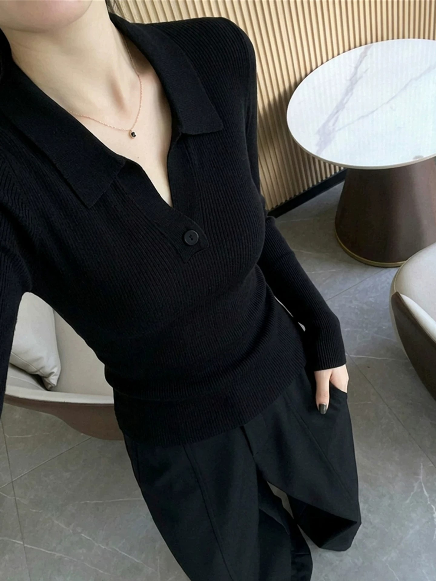 Women's V-Neck Long Sleeve Knit Sweater Slimming French Old Money Style Carbon Gray Early Autumn 2026 - Image 2