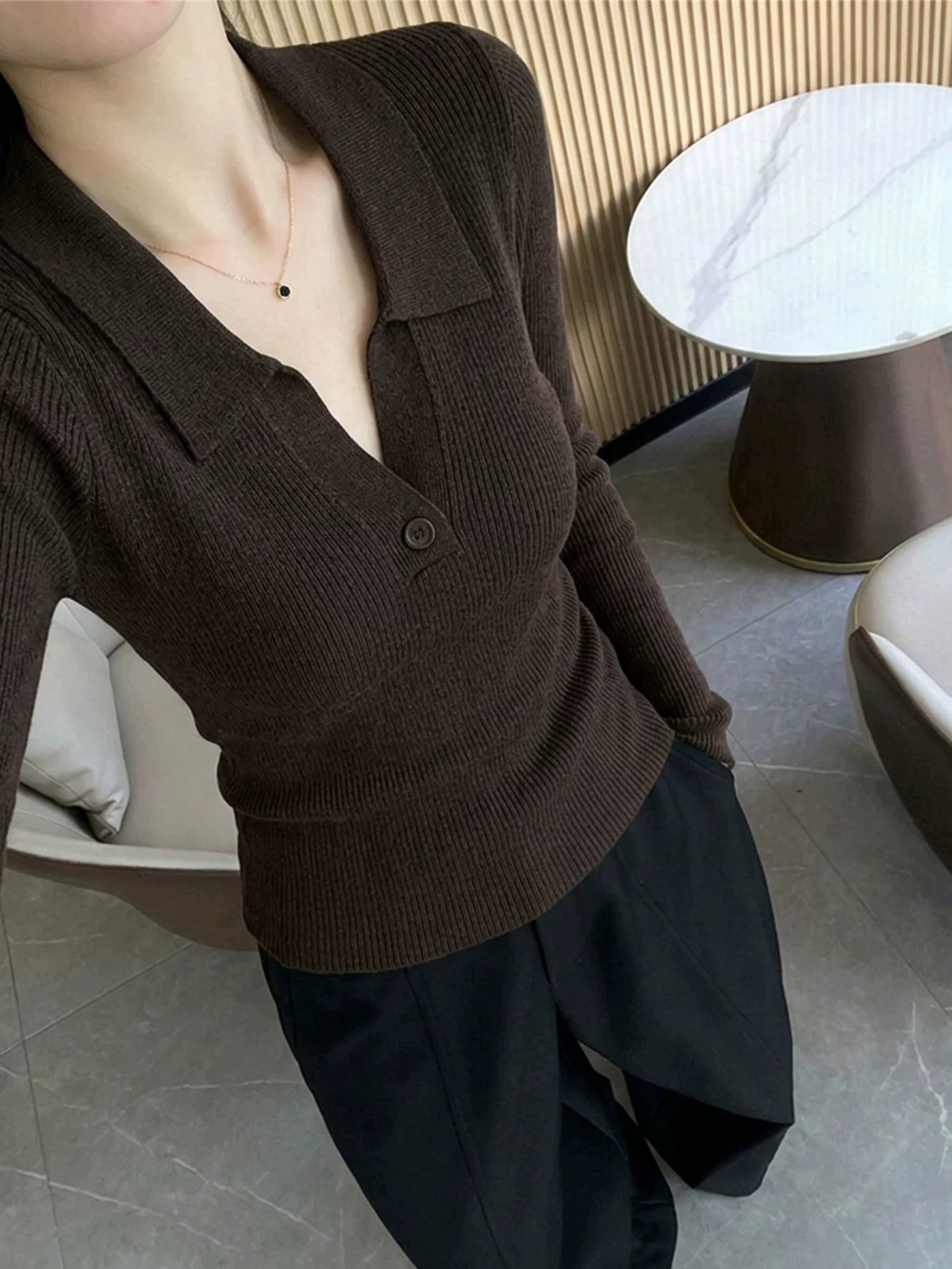 Women's V-Neck Long Sleeve Knit Sweater Slimming French Old Money Style Carbon Gray Early Autumn 2026 - Image 4