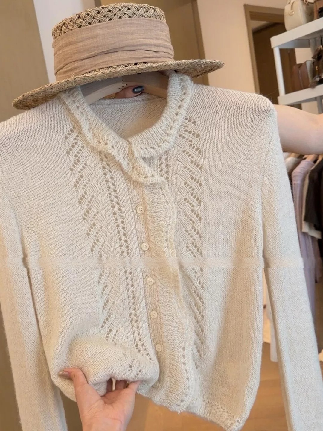 French Style Milky White Lace Collar Knit Cardigan for Women Autumn Lazy Slimming Top - Image 4